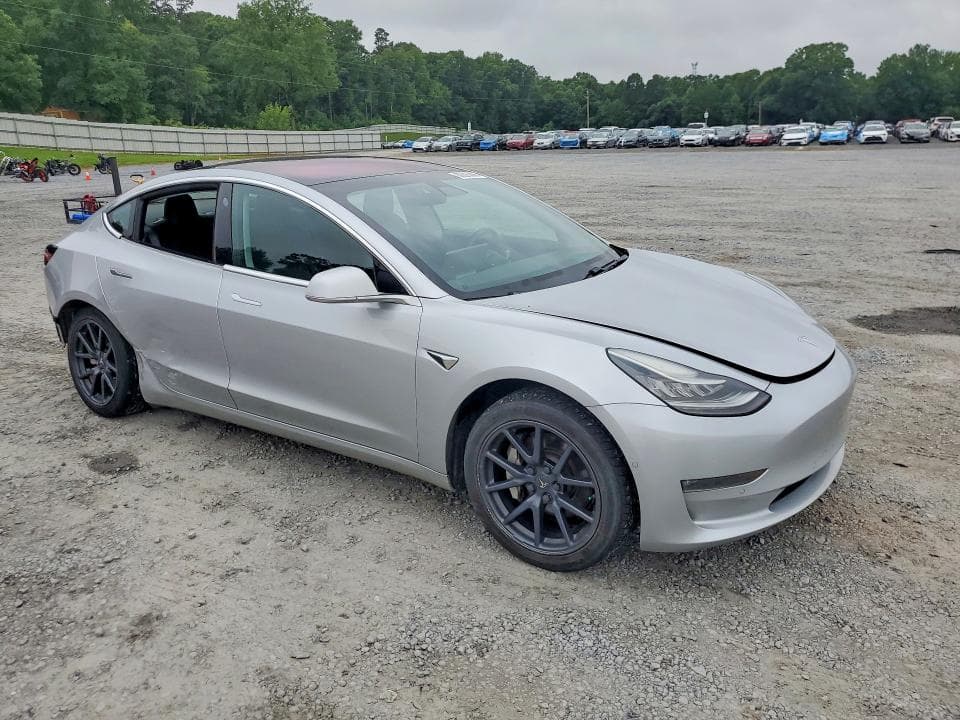 2018 TESLA MODEL 3 4