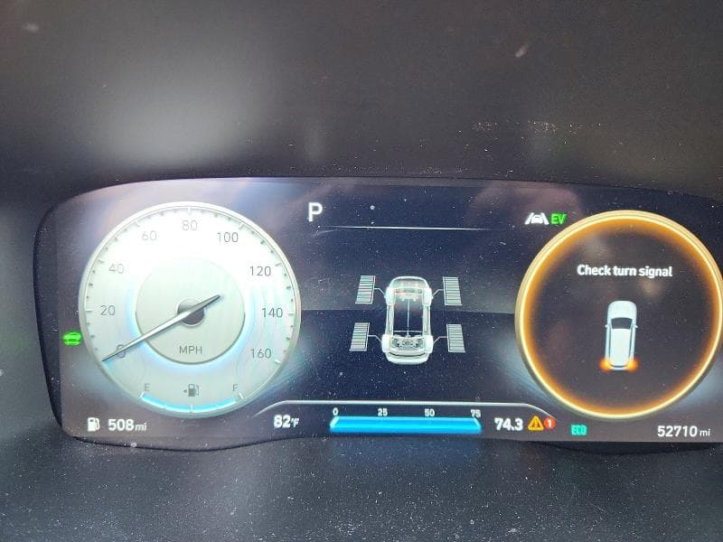 2023 HYUNDAI SANTA FE LIMITED 9