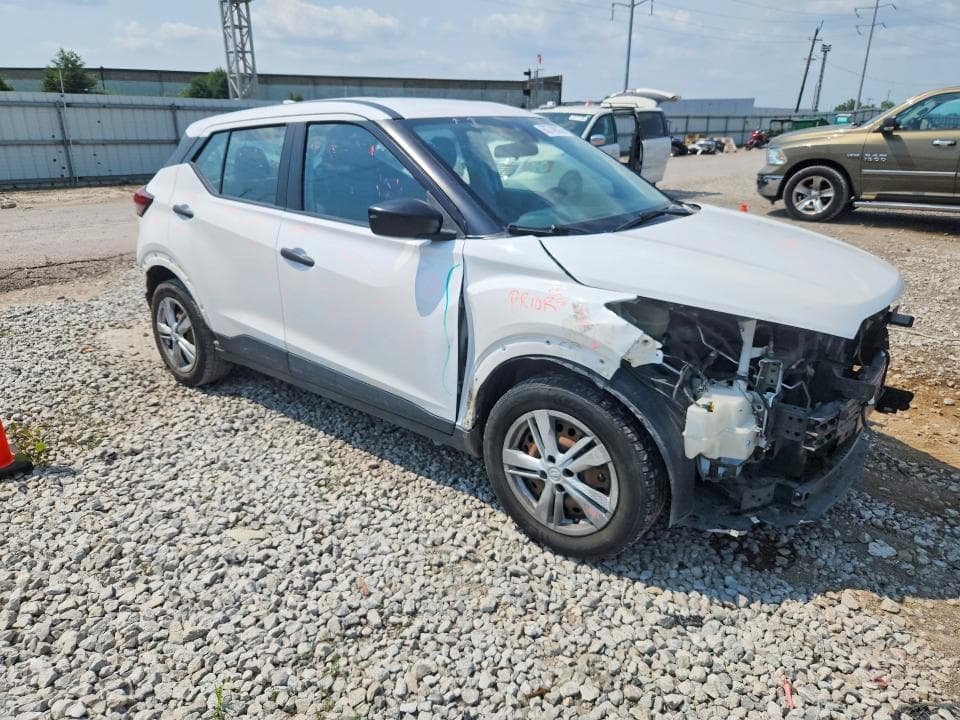 2021 NISSAN KICKS S 4