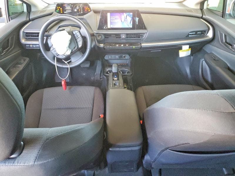 2024 TOYOTA PRIUS LE 8