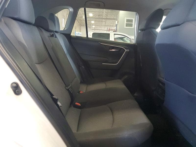 2020 TOYOTA RAV4 HYBRID XLE 11