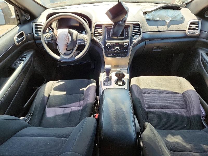 2017 JEEP GRAND CHEROKEE LAREDO 8