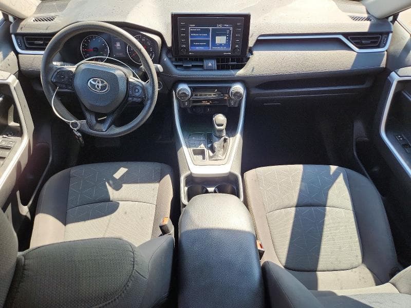 2021 TOYOTA RAV4 XLE 8