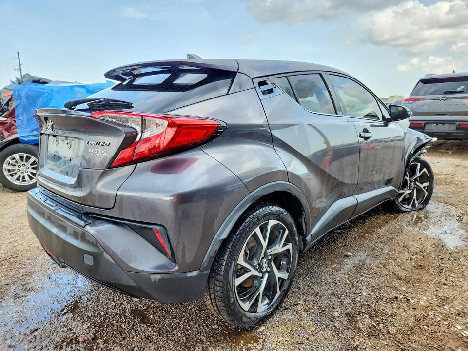 2019 TOYOTA C-HR LIMITED 3