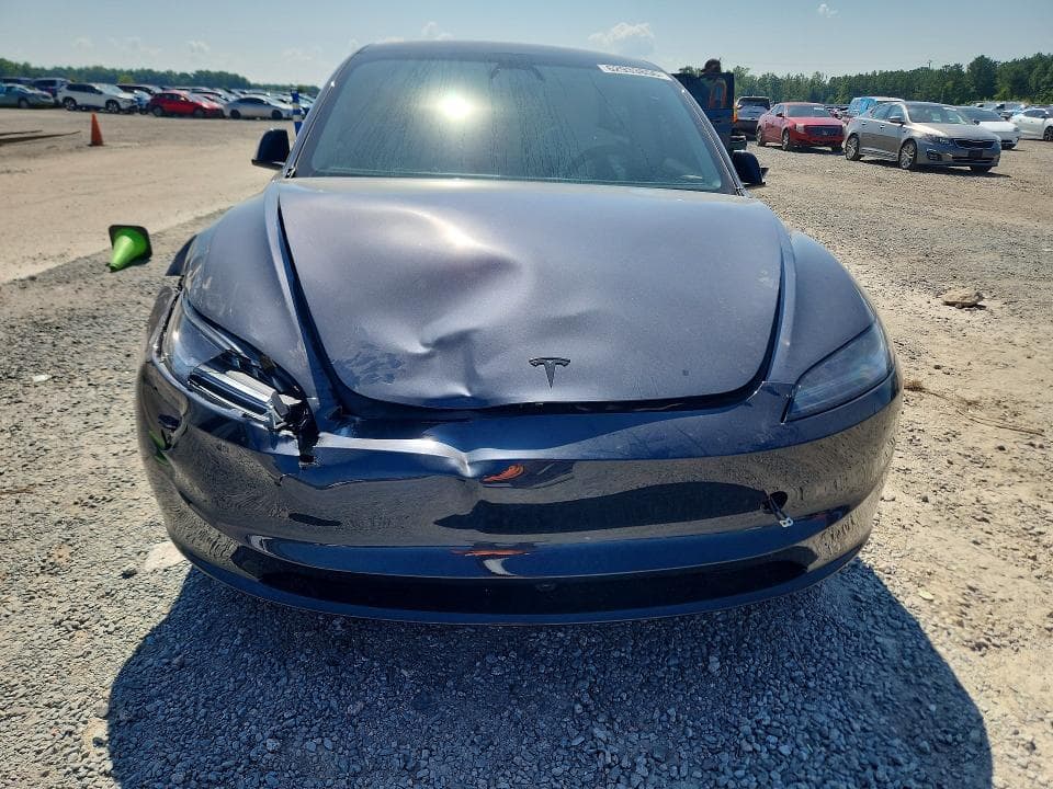 2026 TESLA MODEL 3 5