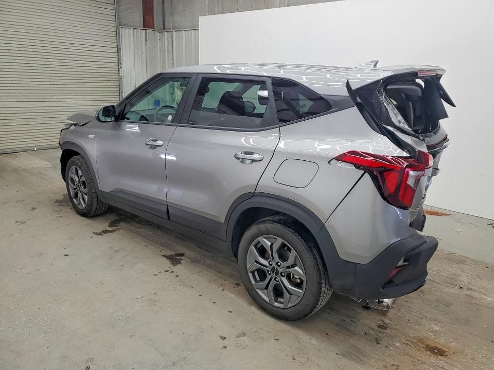 2026 KIA SELTOS LX 2