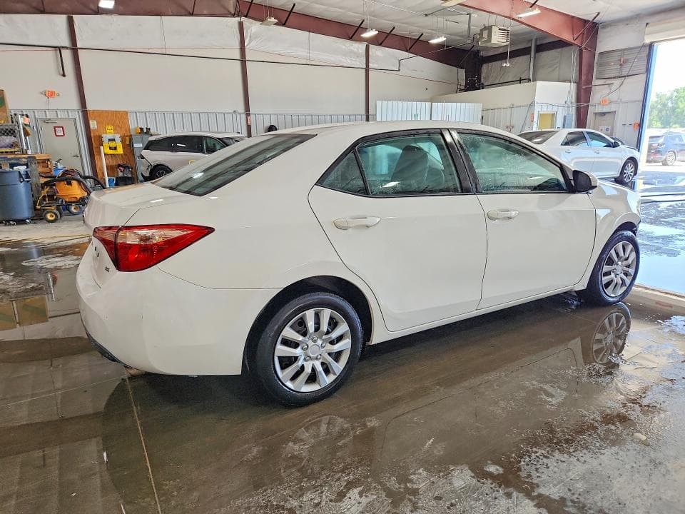2017 TOYOTA COROLLA LE 3