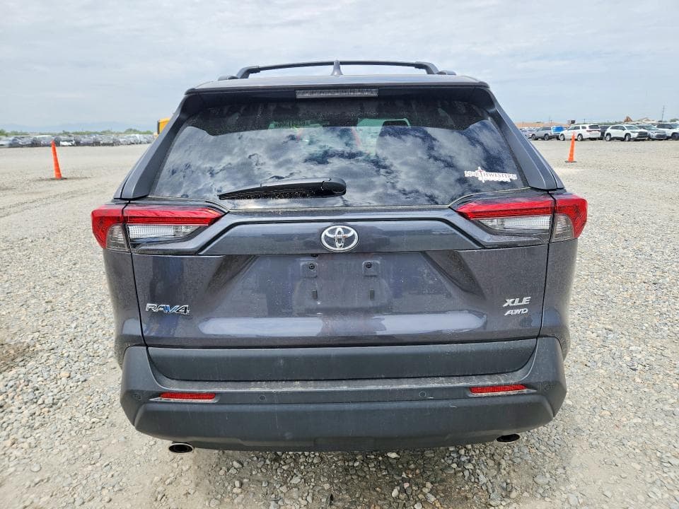 2024 TOYOTA RAV4 XLE PREMIUM 6