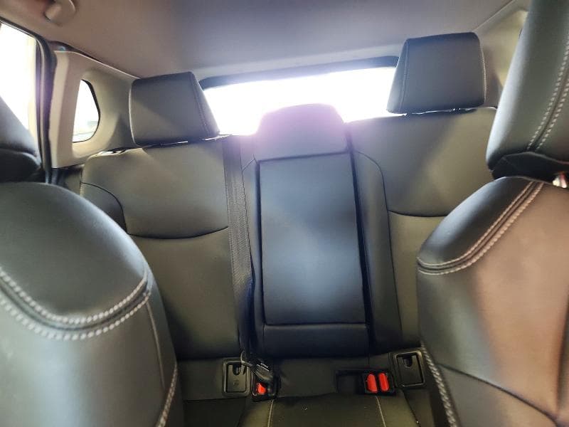 2024 TOYOTA COROLLA CROSS XLE 10