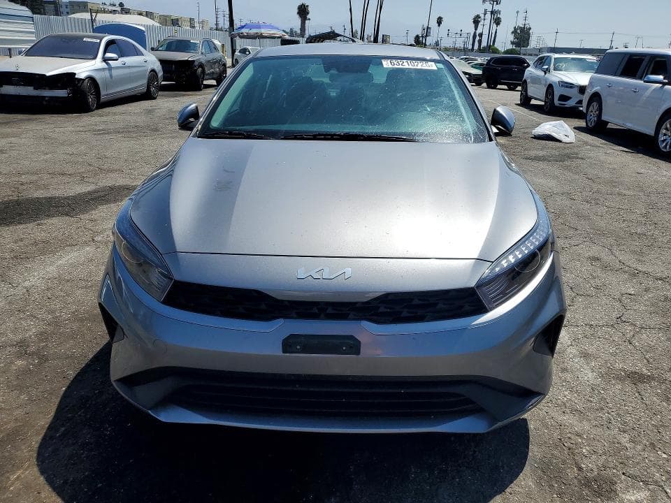 2023 KIA FORTE LXS 5