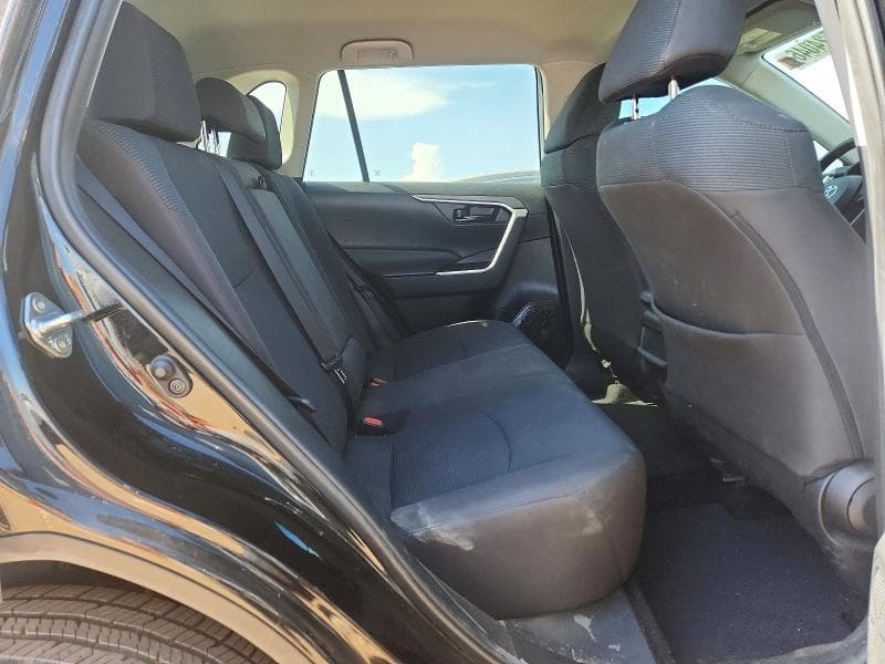 2021 TOYOTA RAV4 LE 11
