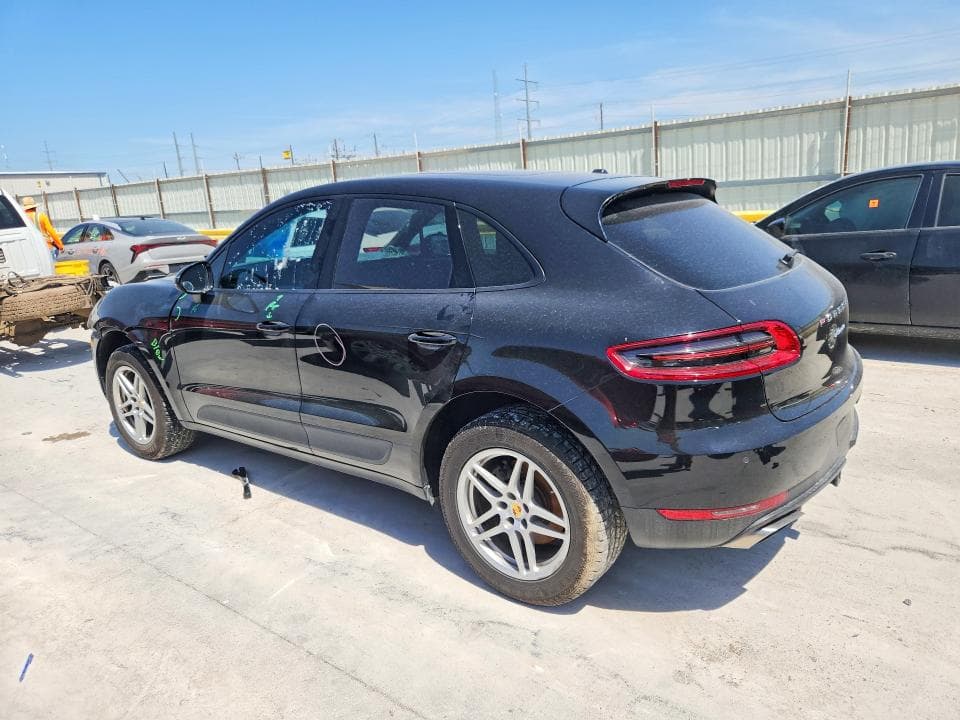 2018 PORSCHE MACAN 2