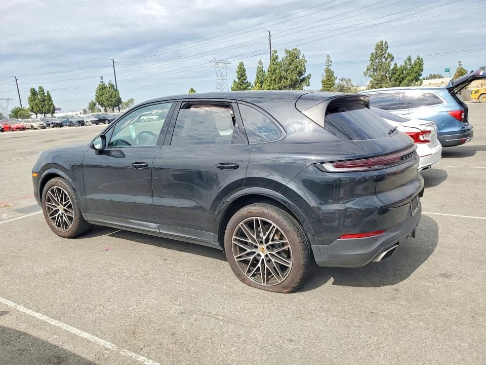 2024 PORSCHE CAYENNE 2