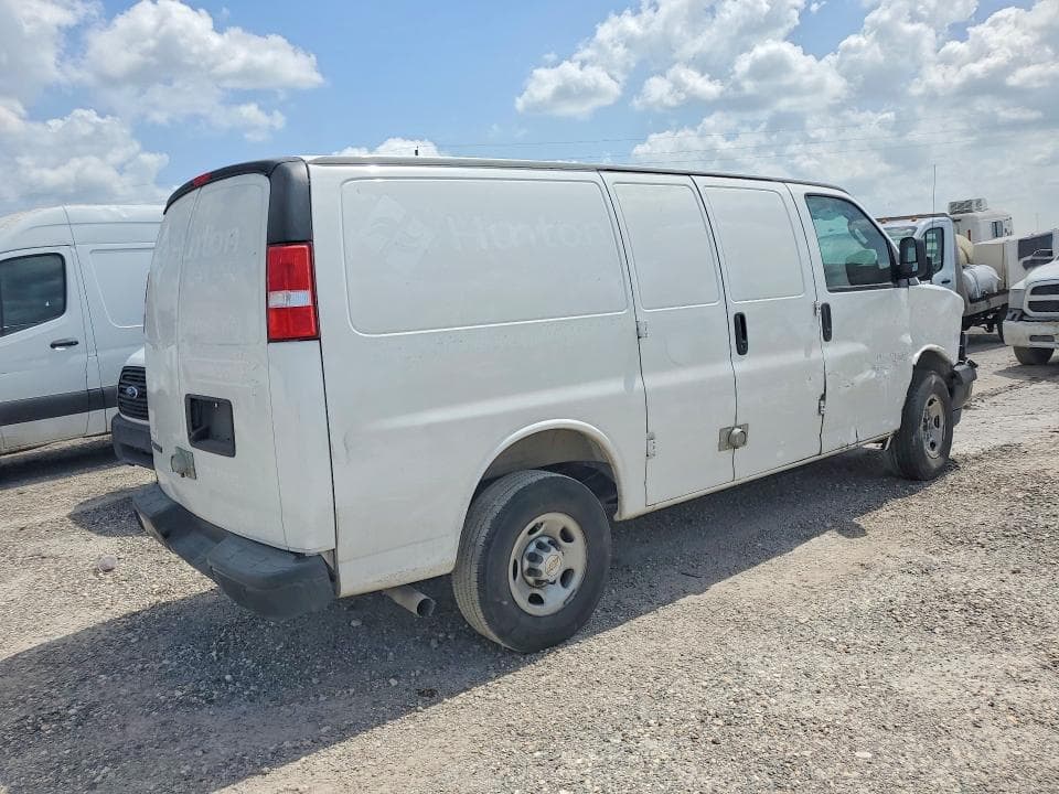 2025 CHEVROLET EXPRESS G2500 3