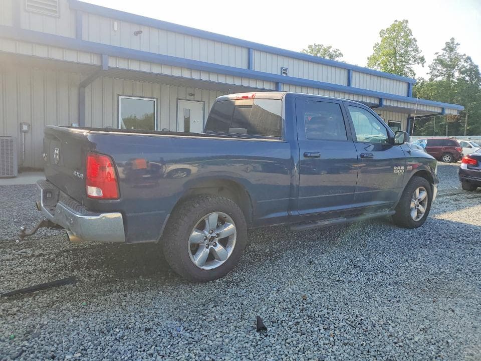2019 RAM 1500 CLASSIC SLT 3