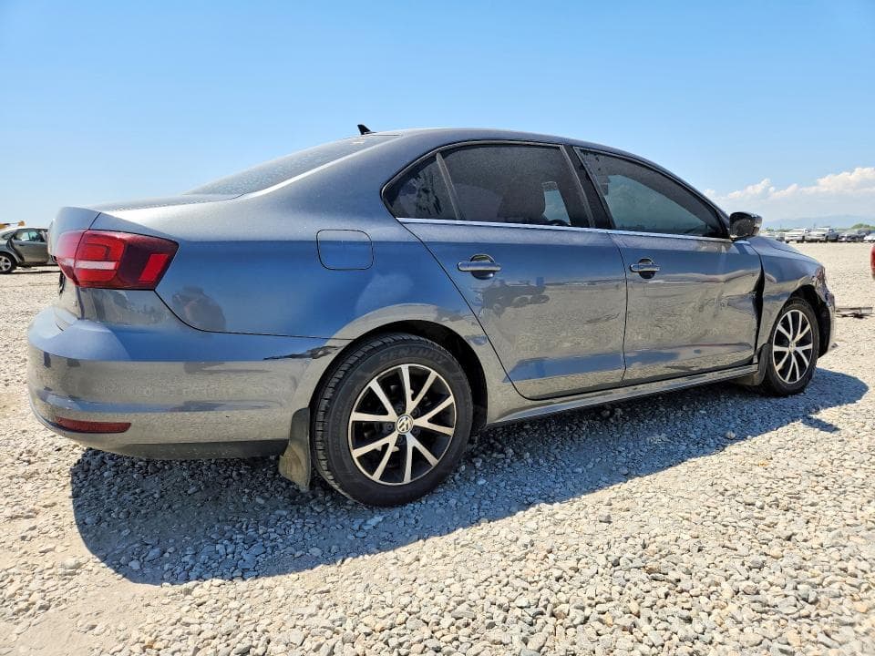 2017 VOLKSWAGEN JETTA SE 3