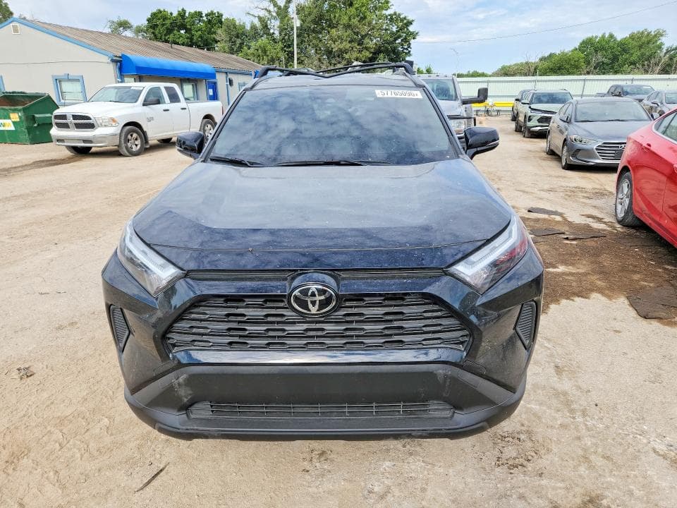 2025 TOYOTA RAV4 XLE 5