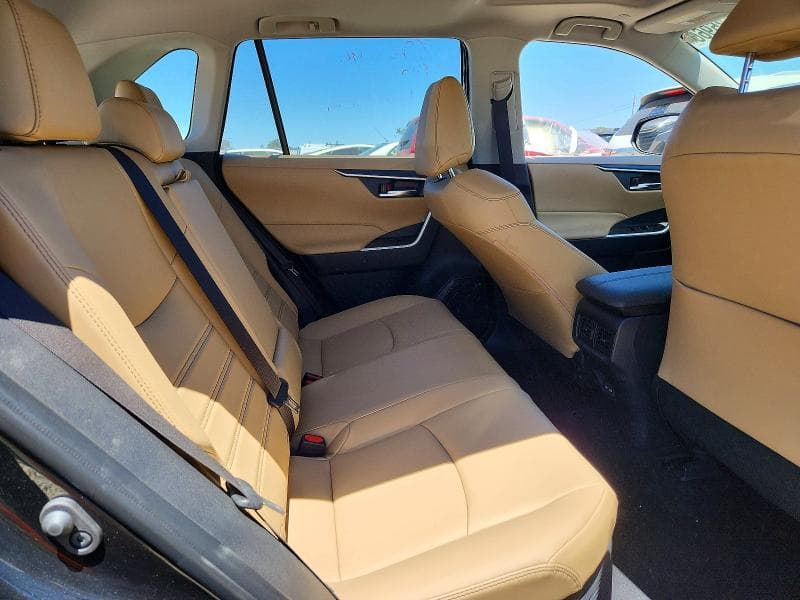 2025 TOYOTA RAV4 XLE PREMIUM 11