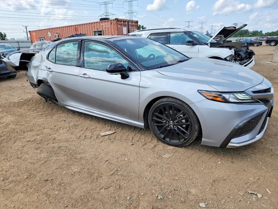 2021 TOYOTA CAMRY XSE 4