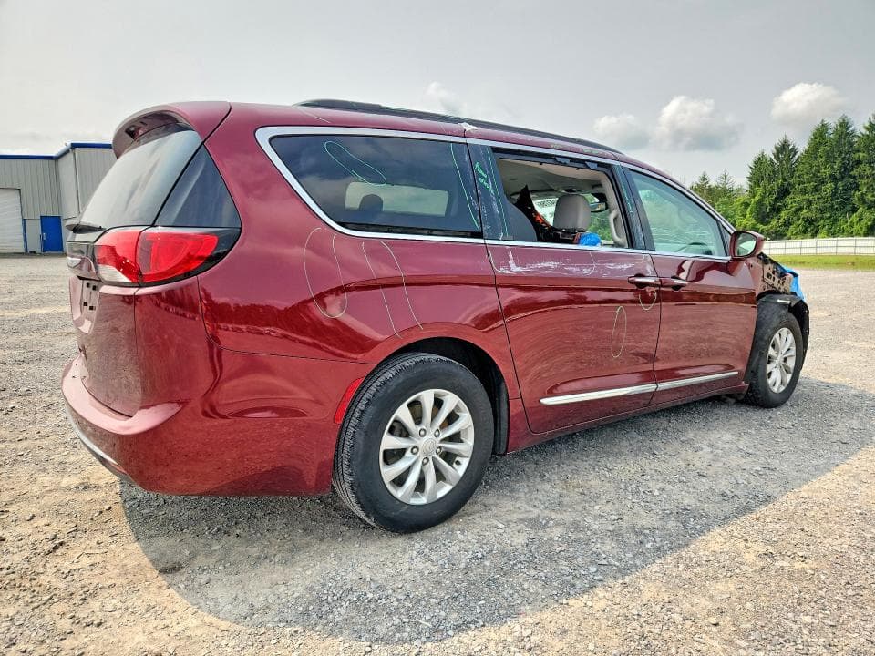 2017 CHRYSLER PACIFICA TOURING L 3