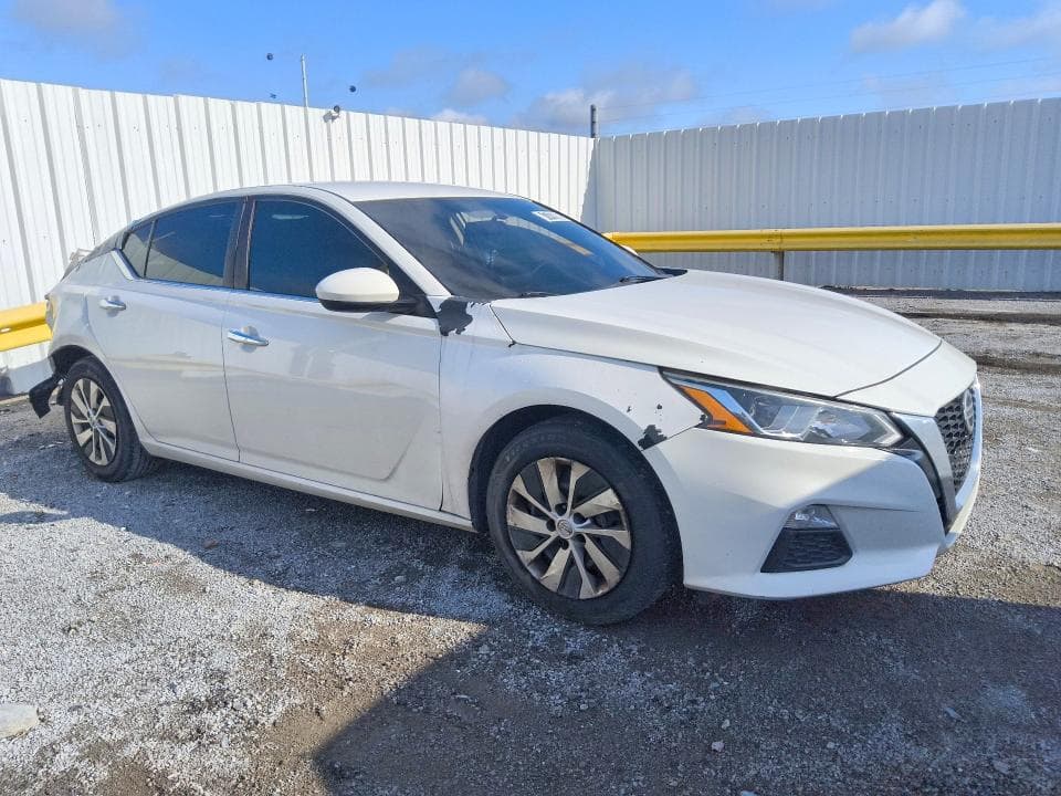 2019 NISSAN ALTIMA S 4