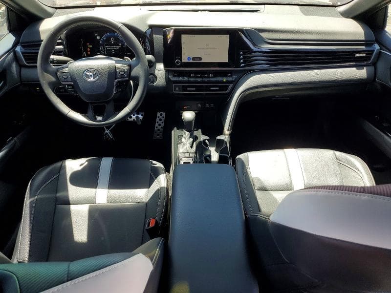 2025 TOYOTA CAMRY SE 8