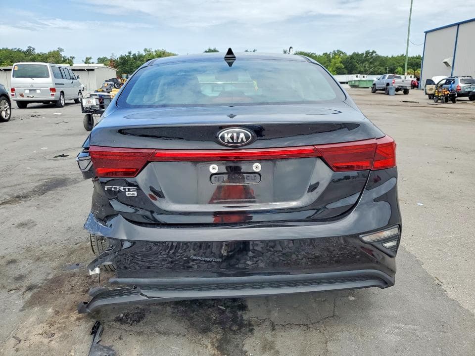 2021 KIA FORTE FE 6
