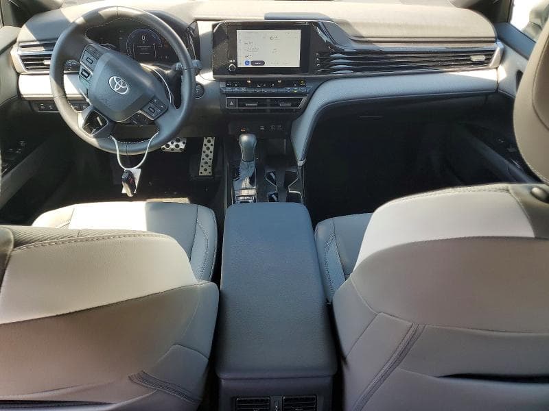 2026 TOYOTA CAMRY SE 8