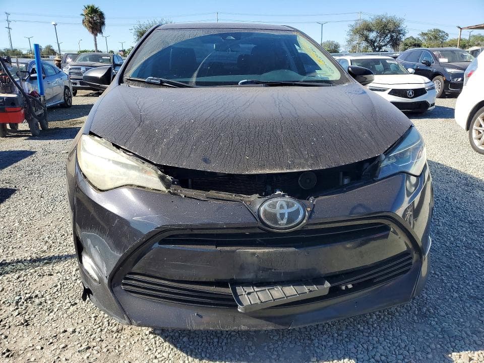 2017 TOYOTA COROLLA XLE 5