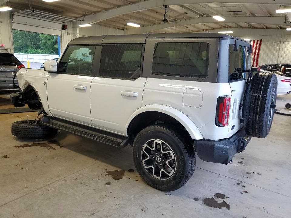 2025 FORD BRONCO OUTER BANKS 2