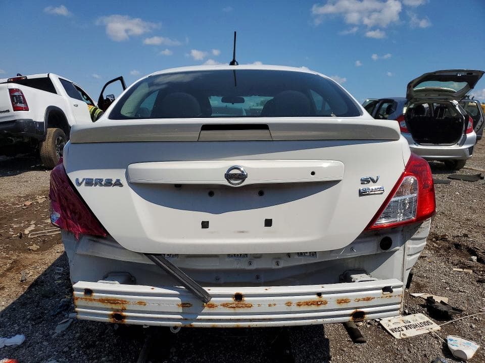 2018 NISSAN VERSA SV 6