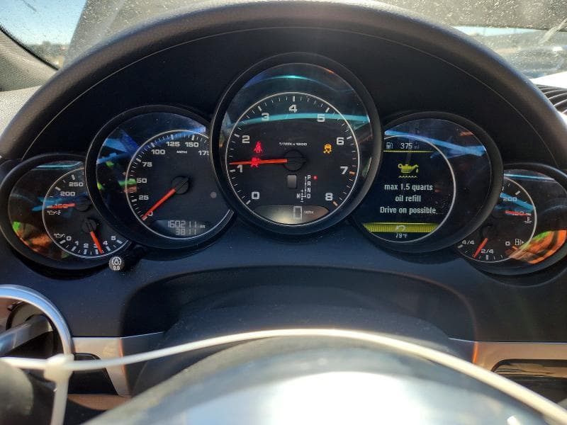 2017 PORSCHE CAYENNE 9