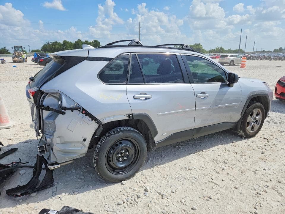 2025 TOYOTA RAV4 LE 3