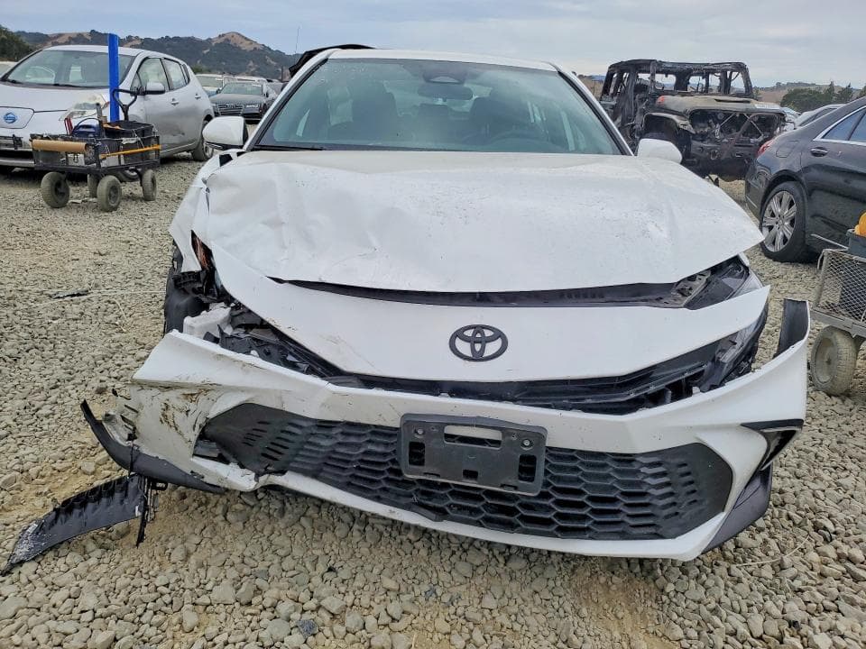 2025 TOYOTA CAMRY SE 5