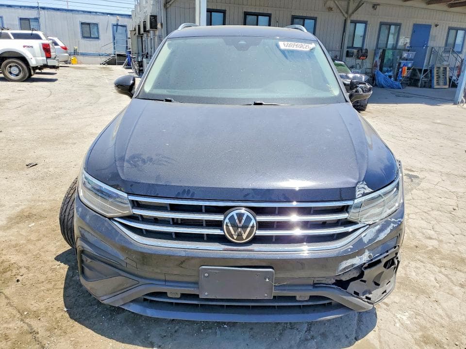 2022 VOLKSWAGEN TIGUAN SE 5