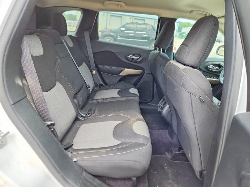 2018 JEEP CHEROKEE LATITUDE 10