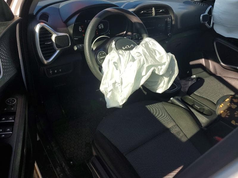 2023 KIA SOUL LX 8
