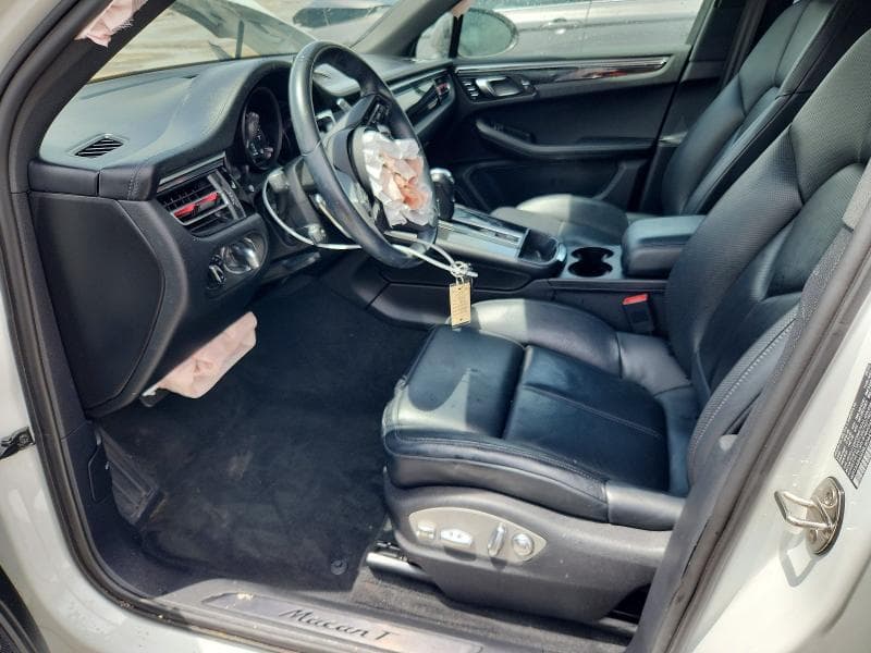 2024 PORSCHE MACAN BASE 7