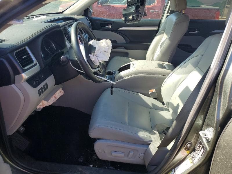 2017 TOYOTA HIGHLANDER XLE 7