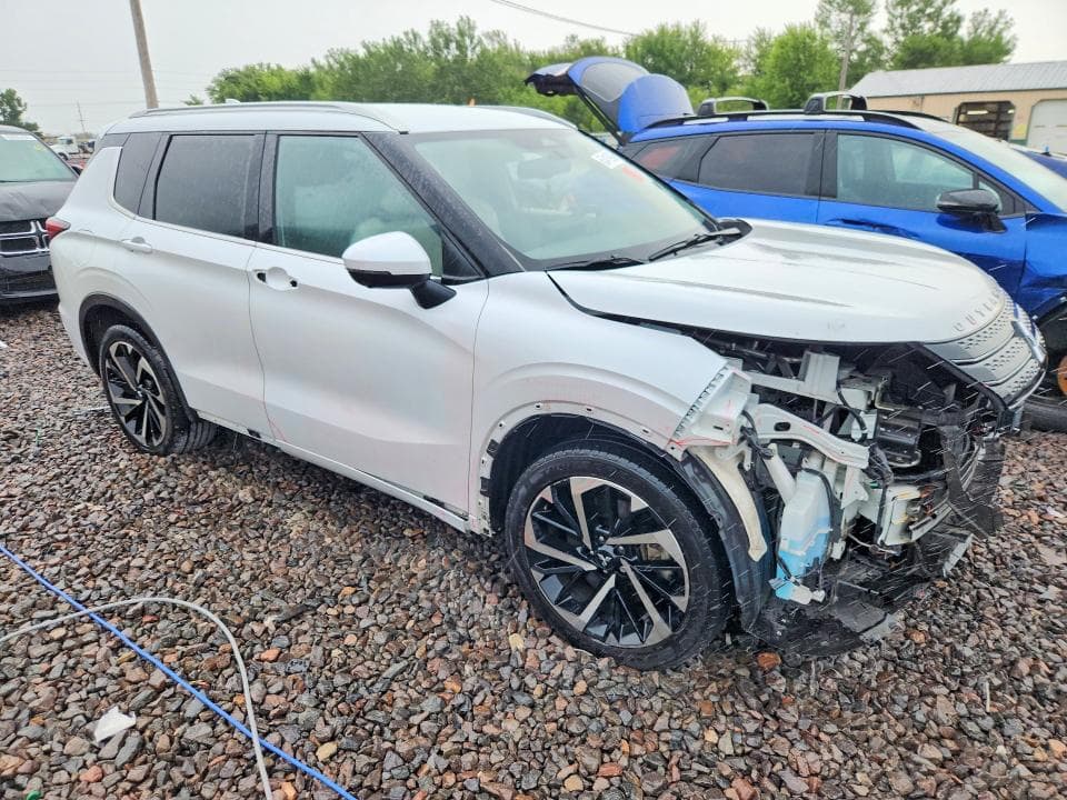 2022 MITSUBISHI OUTLANDER SEL 4