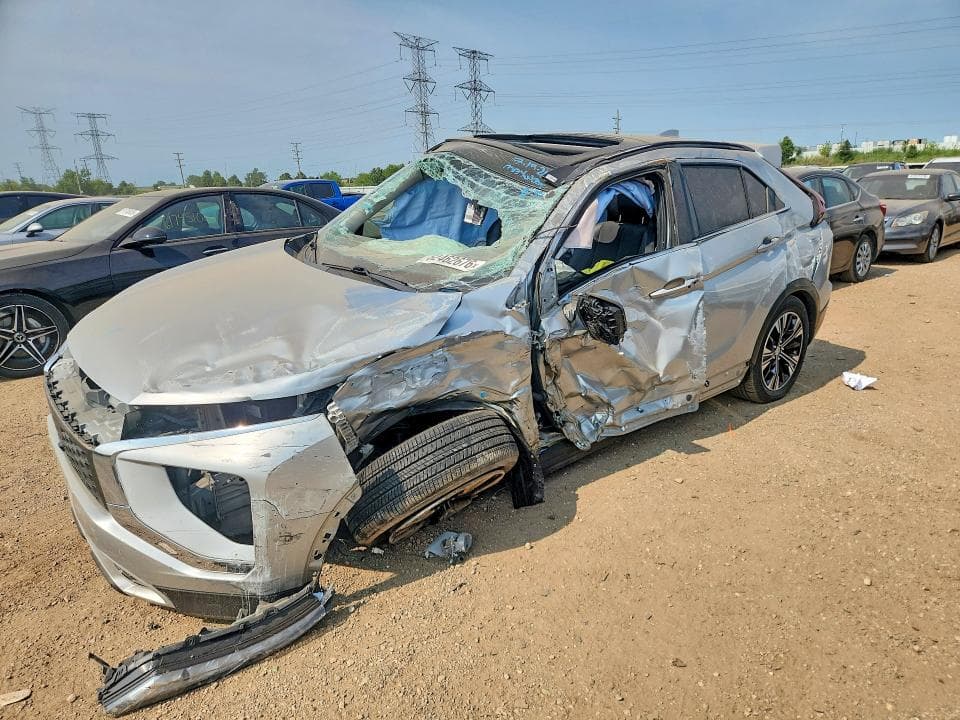 2022 MITSUBISHI ECLIPSE CROSS SE - 1