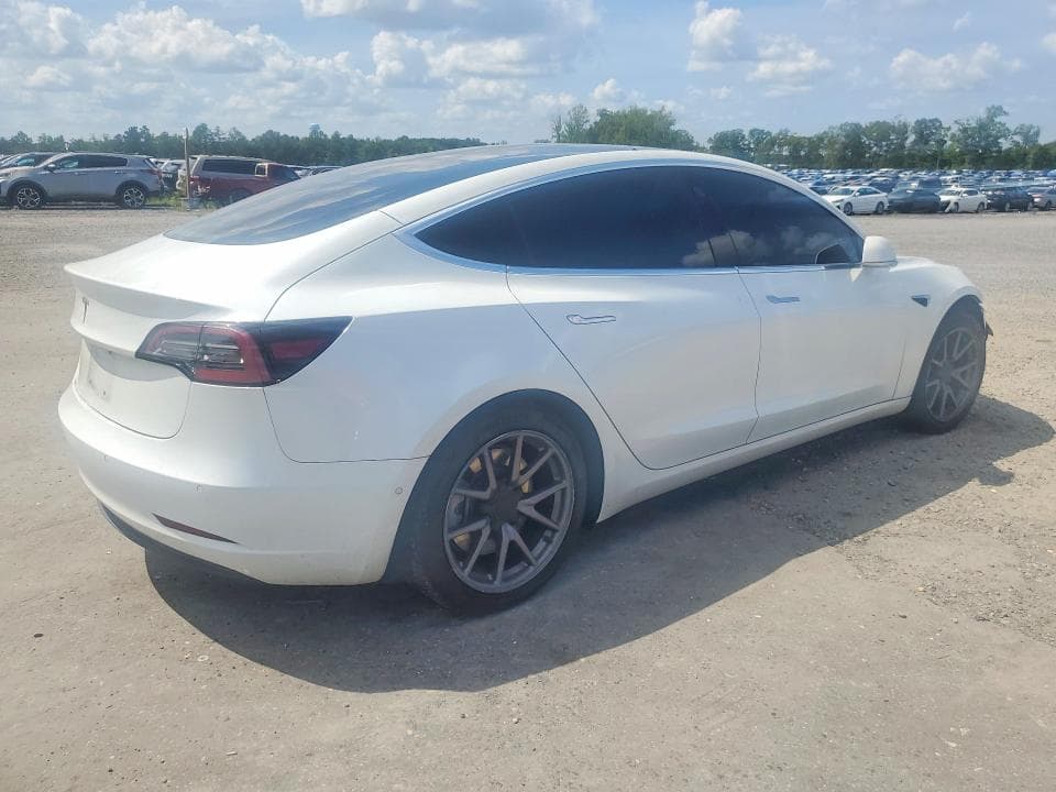 2018 TESLA MODEL 3 3