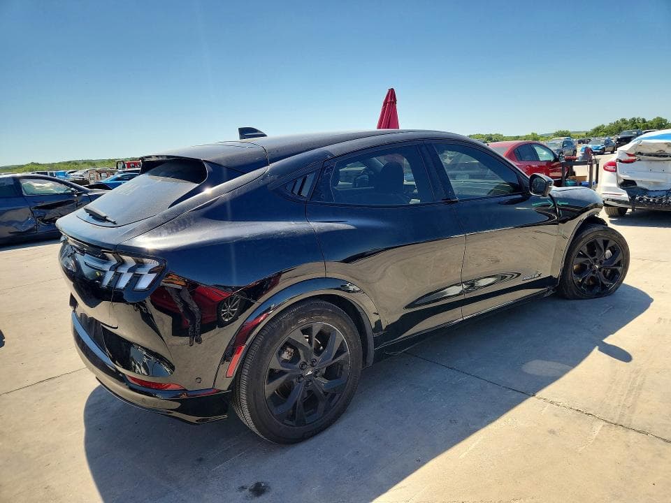 2023 FORD MUSTANG MACH-E PREMIUM 3