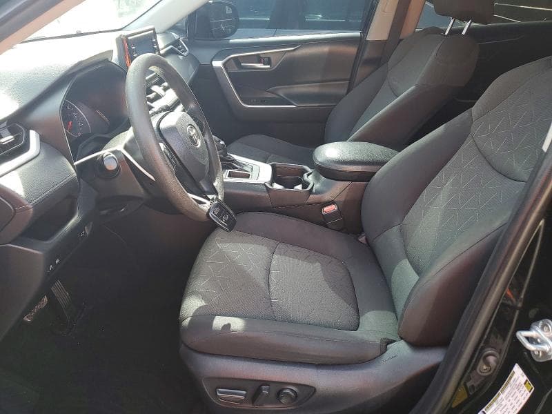 2021 TOYOTA RAV4 XLE 7