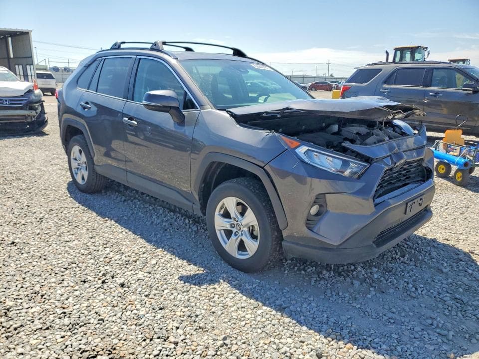 2019 TOYOTA RAV4 XLE 4