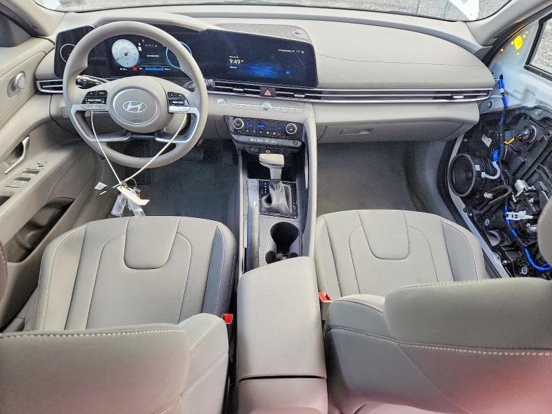 2024 HYUNDAI ELANTRA SEL 8
