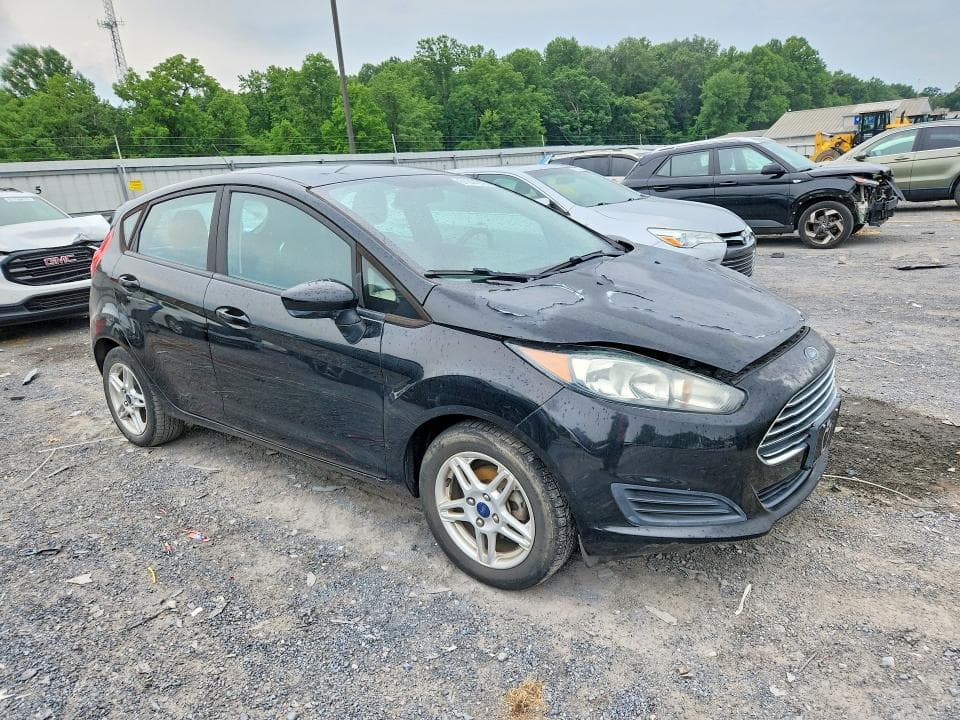 2018 FORD FIESTA SE 4