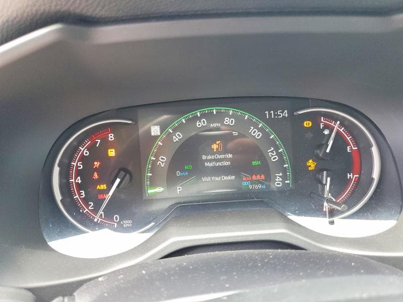 2025 TOYOTA RAV4 XLE PREMIUM 9