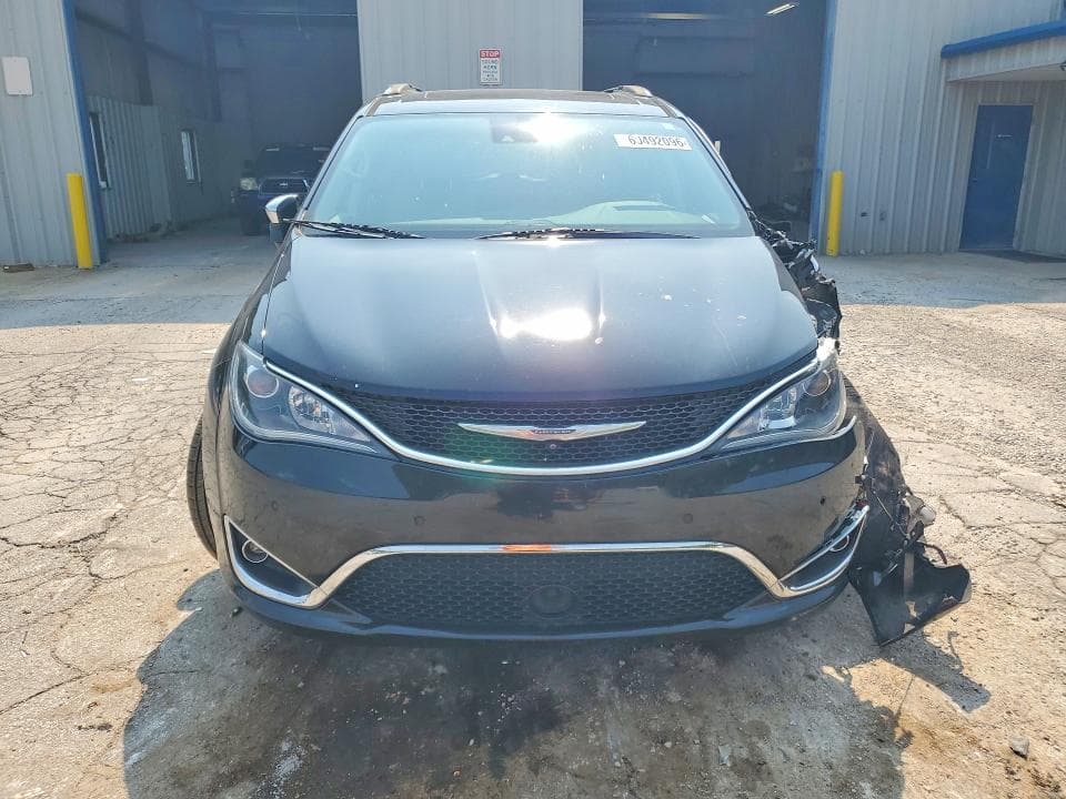 2017 CHRYSLER PACIFICA LIMITED 5