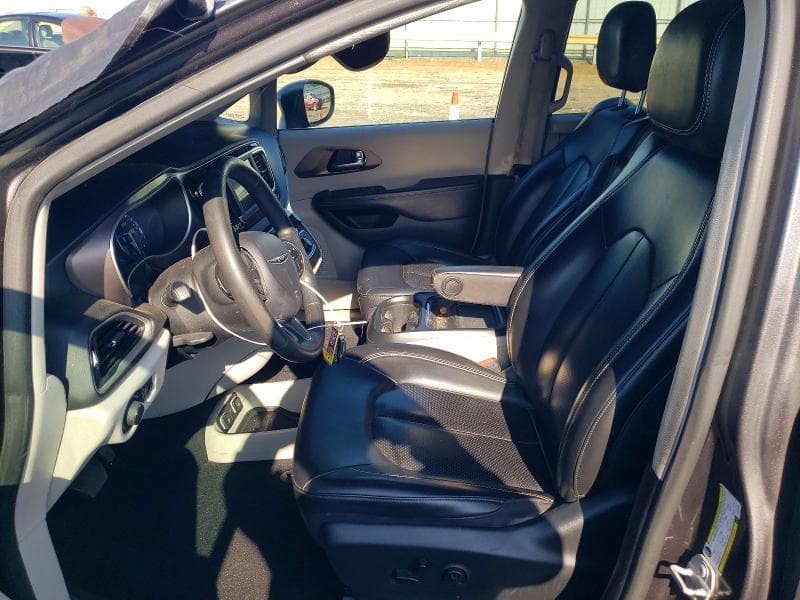2020 CHRYSLER VOYAGER LXI 7